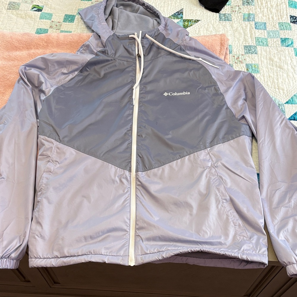 Columbia Women's Light Gray and Purple Jacket